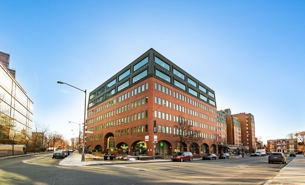 1150 Rue De Claire-Fontaine, Québec, QC à louer - Photo de l’immeuble – Image 1 sur 11
