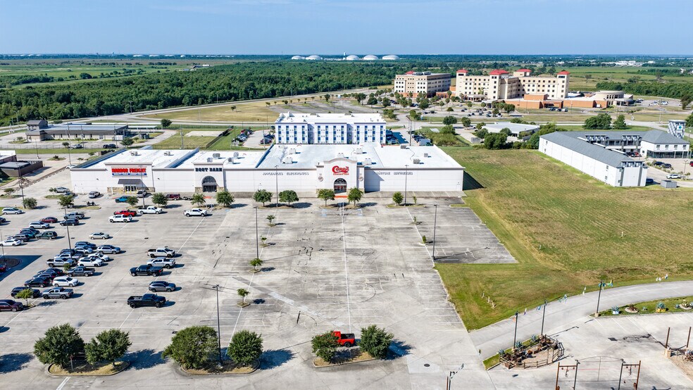 7735-7855 Memorial Blvd, Port Arthur, TX à louer - Photo de l’immeuble – Image 3 sur 4