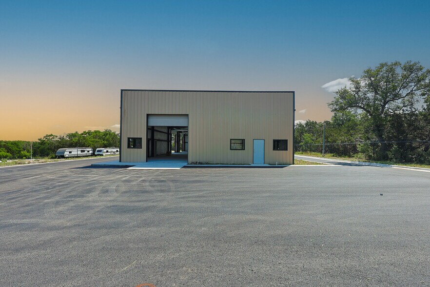 3364 N Bagdad Rd, Leander, TX à louer - Photo de l’immeuble – Image 3 sur 41