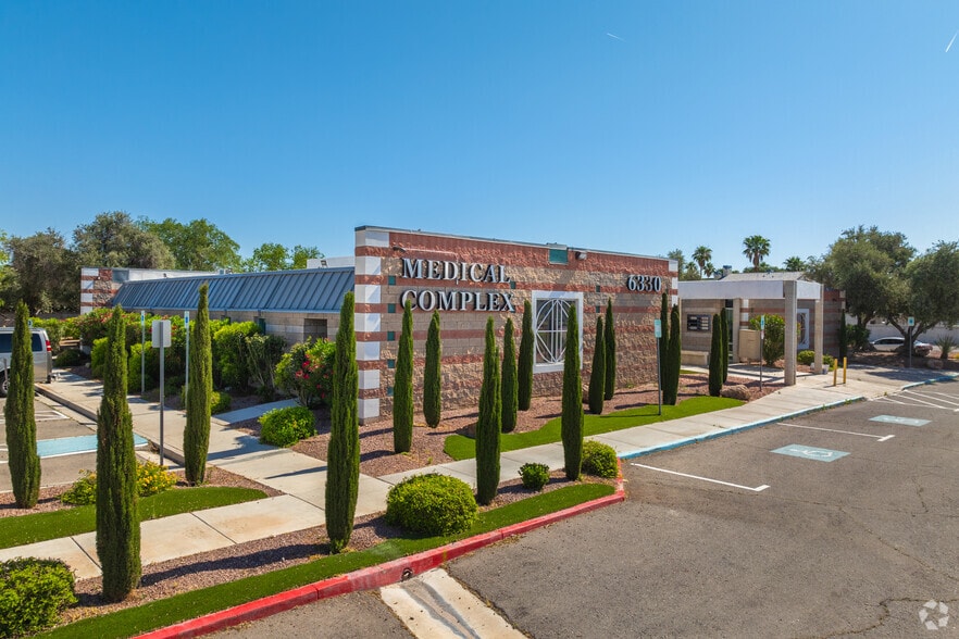 6330 W Flamingo Rd, Las Vegas, NV à louer - Photo principale – Image 1 sur 27
