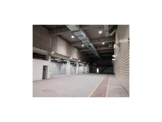 Plus de détails pour Local d'activités à louer