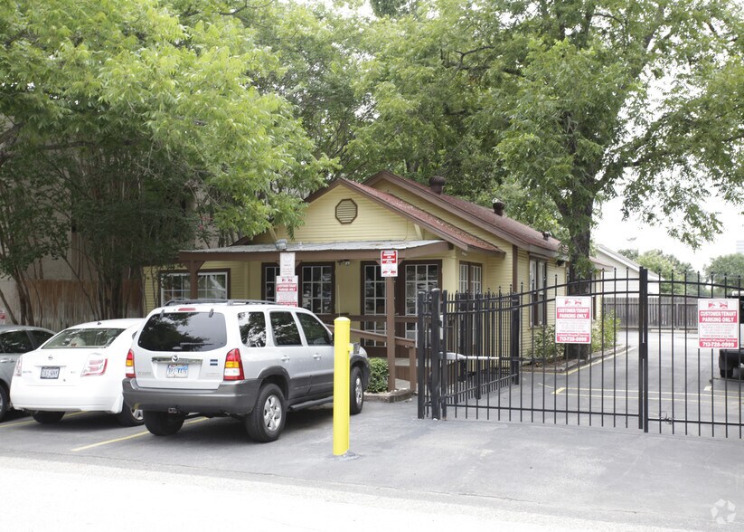 309 Stafford St, Houston, TX à vendre - Photo principale – Image 1 sur 3