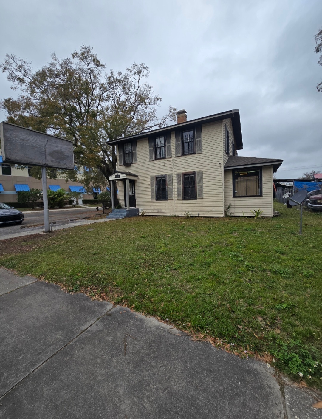 902 E Reynolds St, Plant City, FL à louer Photo de l’immeuble– Image 1 sur 11