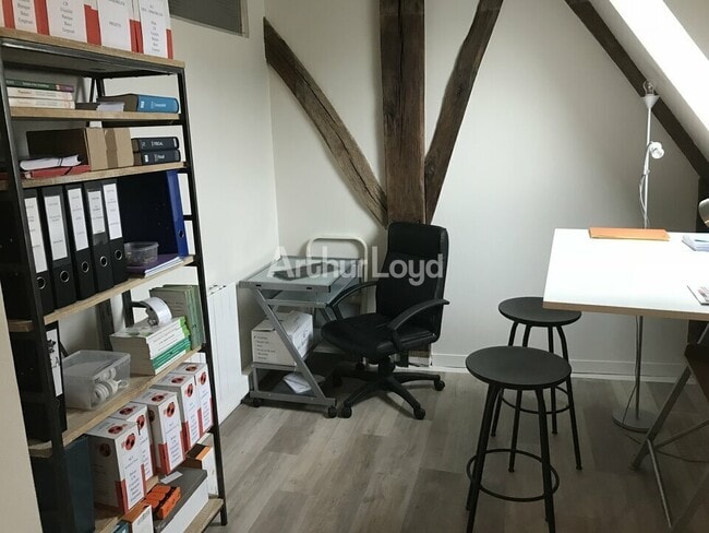 Plus de détails pour Bureau à louer