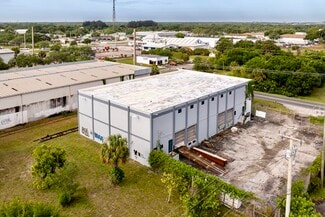 Plus de détails pour 3490 Oleander Ave, Fort Pierce, FL - Industriel/Logistique à vendre
