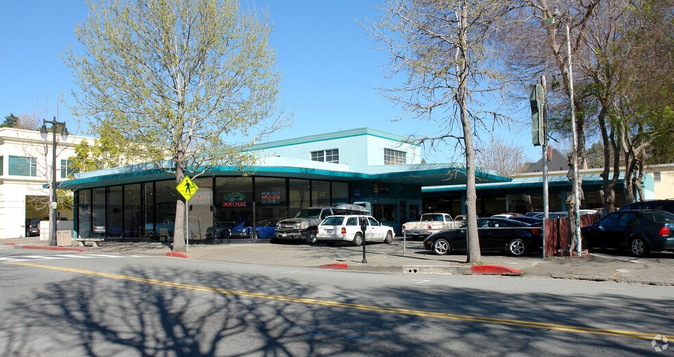 1714 4th St, San Rafael, CA à vendre - Photo principale – Image 1 sur 3
