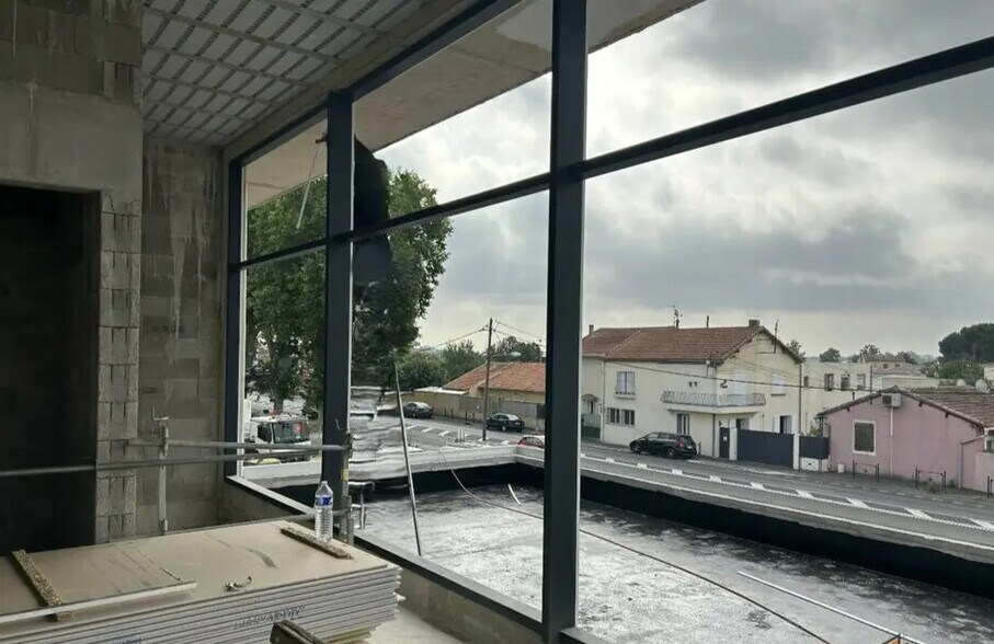 Local commercial dans Lunel à louer - Photo de l’immeuble – Image 3 sur 6