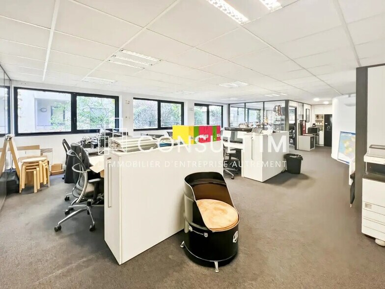 Bureau dans Boulogne-Billancourt à louer - Photo de l’immeuble – Image 3 sur 5