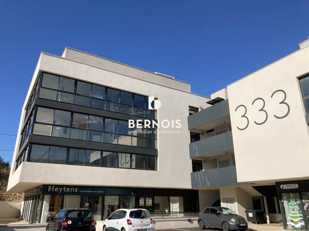 Local commercial dans La Seyne-sur-Mer à louer Photo de l’immeuble– Image 1 sur 30