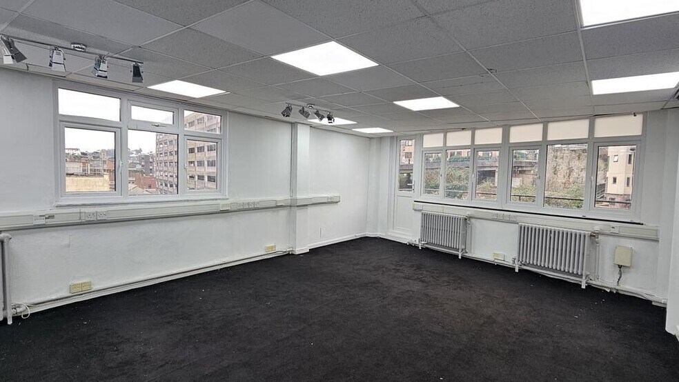 132-136 Union St, Torquay à louer - Photo de l’immeuble – Image 2 sur 4