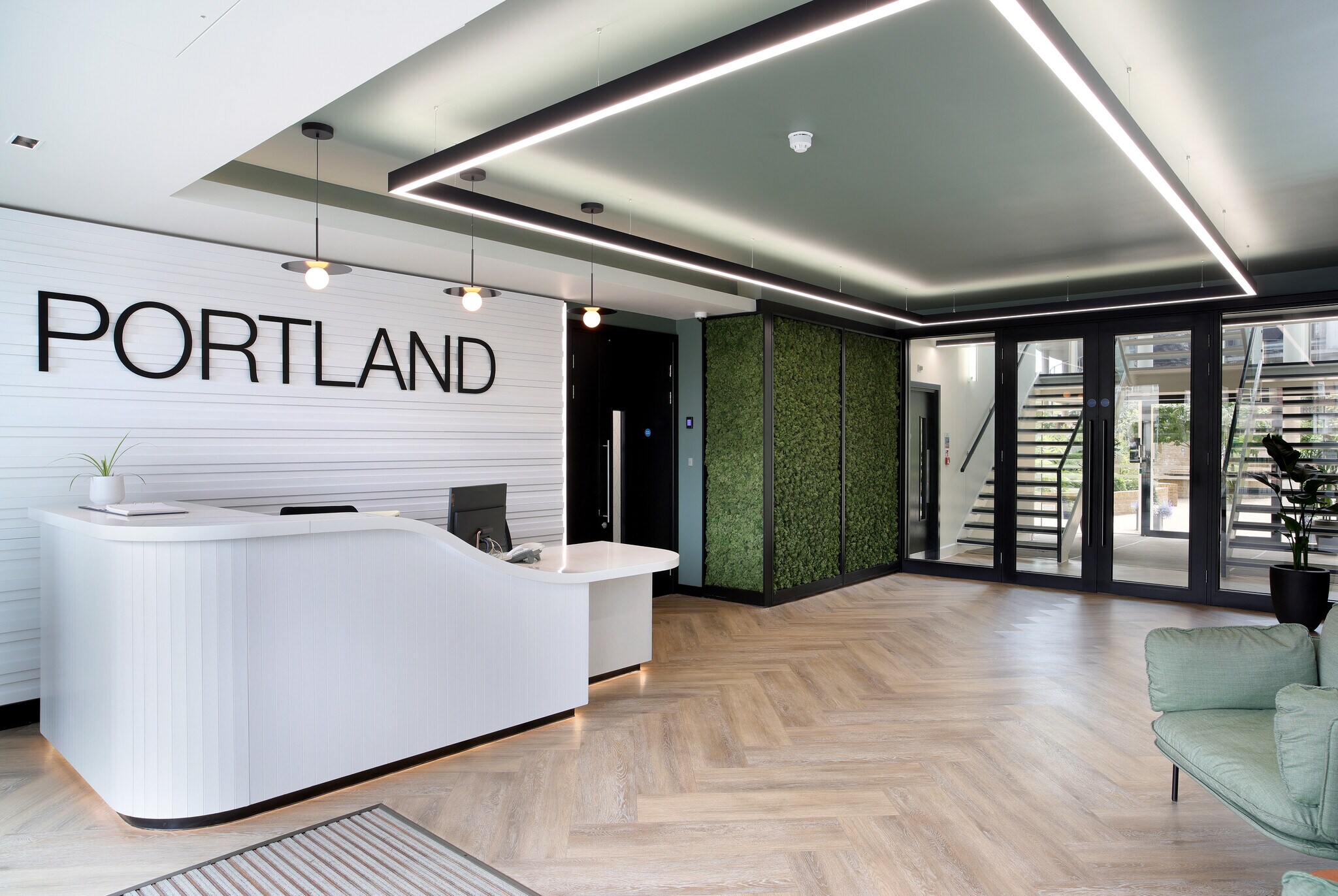 25 High St, Crawley à louer Photo principale– Image 1 sur 12