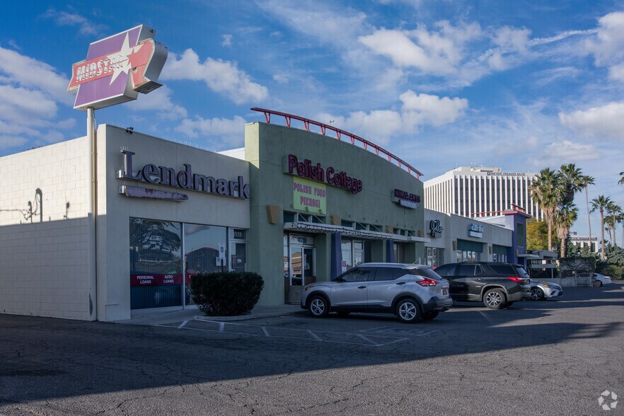 4500-4588 E Broadway Blvd, Tucson, AZ à louer - Photo de l’immeuble – Image 2 sur 6
