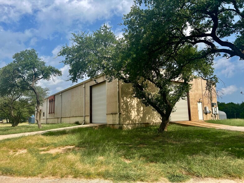 15402 Dexler Dr, Austin, TX à louer - Photo de l’immeuble – Image 2 sur 24