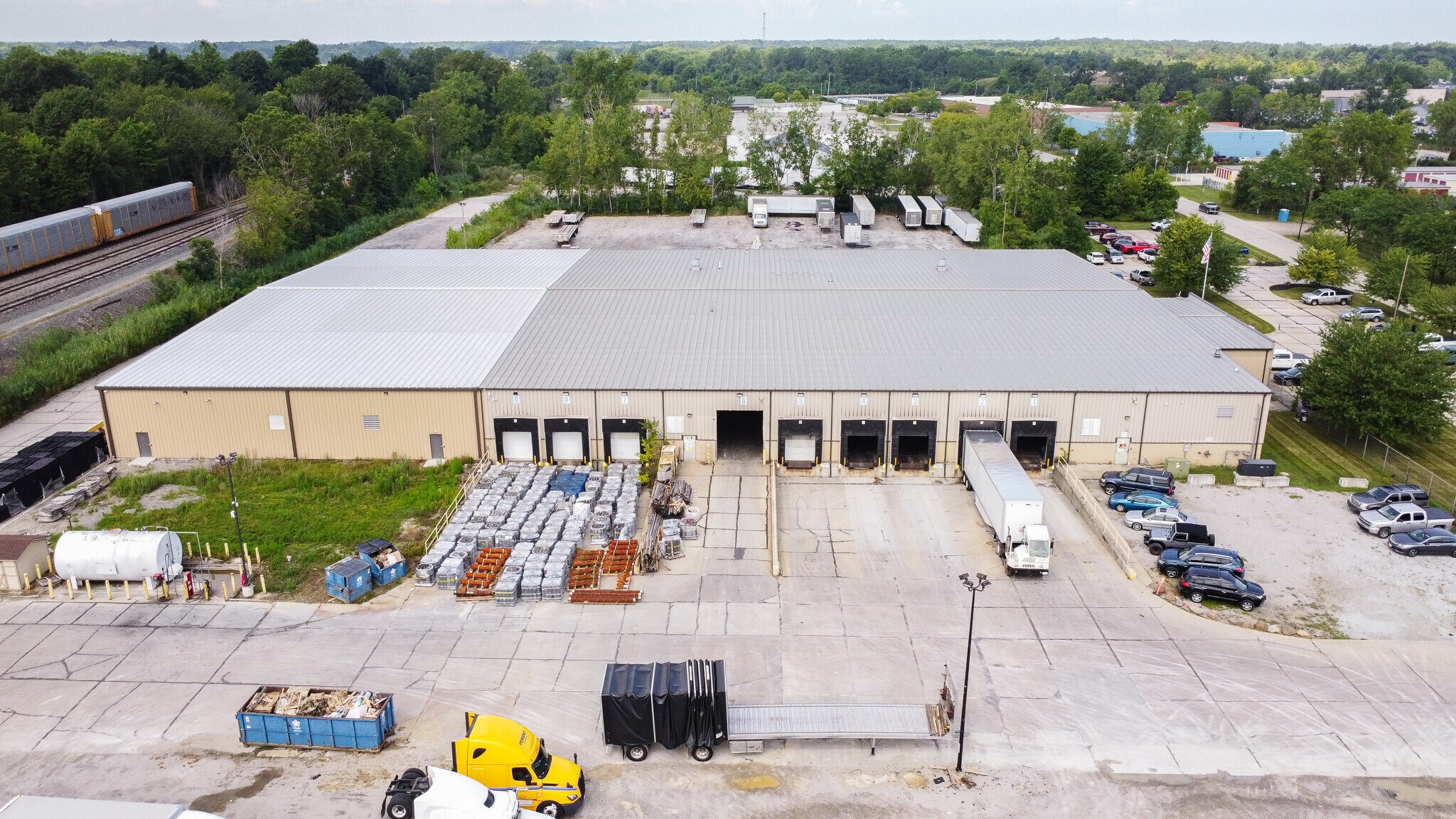 7425 Industrial Pky, Lorain, OH à vendre Photo principale– Image 1 sur 17