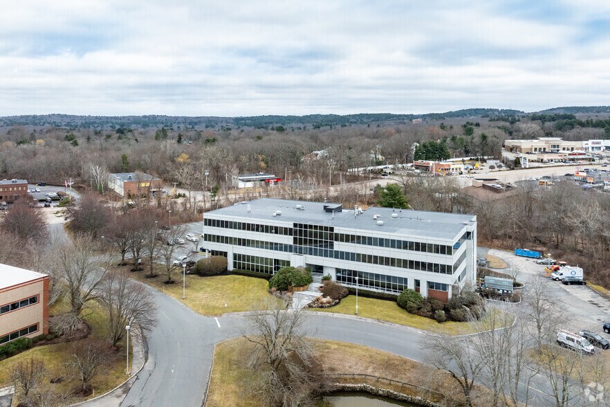 3 Edgewater Dr, Norwood, MA à louer - Aérien – Image 3 sur 5