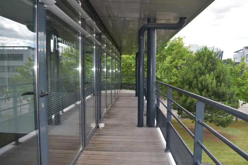 7 Place Berthe Morisot, Saint-Priest à louer - Photo de l’immeuble – Image 3 sur 7