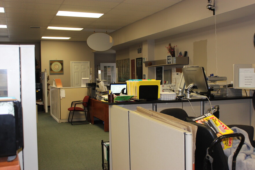 2340 Whitney Ave, Hamden, CT à louer - Photo intérieure – Image 3 sur 22