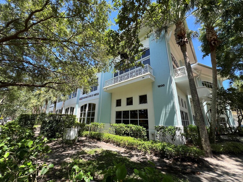 1200 University Blvd, Jupiter, FL à louer - Photo de l’immeuble – Image 2 sur 18