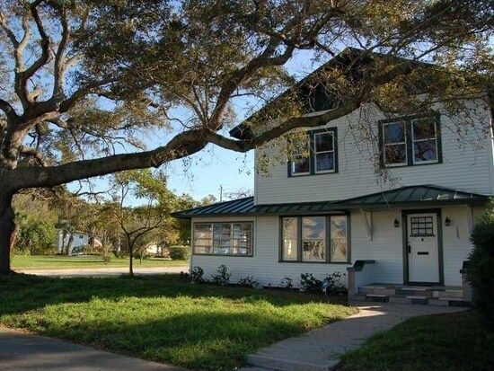 1605 19th Pl, Vero Beach, FL à louer Photo de l’immeuble– Image 1 sur 17