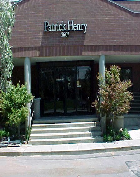 2607 Decker Lake Blvd, Salt Lake City, UT à vendre - Photo de l’immeuble – Image 2 sur 8