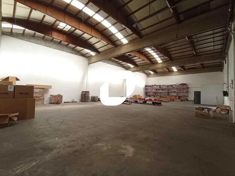 9 Rue Du Dauphiné, Saint-Priest à louer - Photo de l’immeuble – Image 3 sur 14