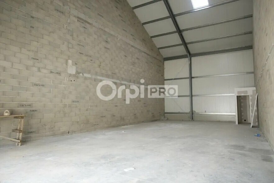 Local d’activités dans Chavanoz à louer - Photo intérieure – Image 2 sur 5