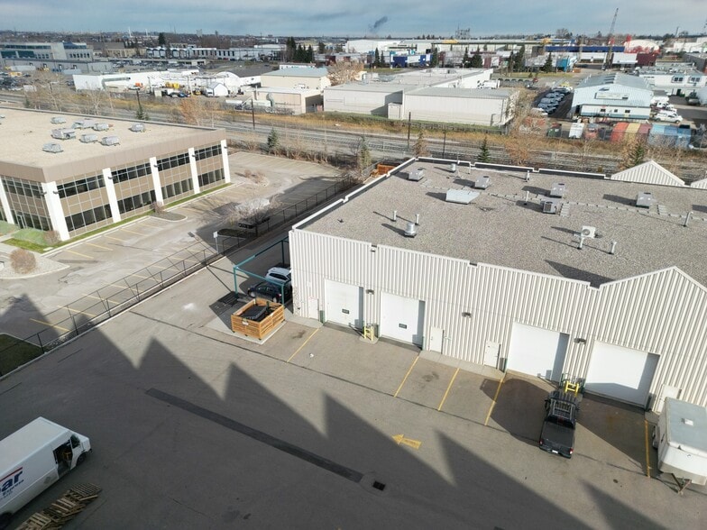 5700 1st St SW, Calgary, AB à vendre - Photo de l’immeuble – Image 3 sur 13