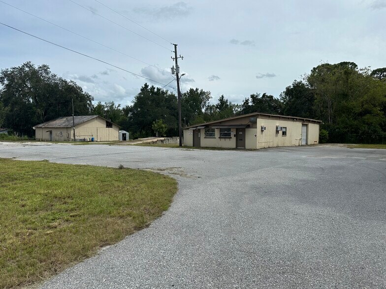 326 Loyd Ln, Oviedo, FL à louer - Photo de l’immeuble – Image 3 sur 5
