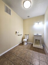 610 Clear Creek Ave, League City, TX à louer Photo de l’immeuble– Image 2 sur 4