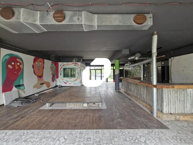 Plus de détails pour Bureau à vendre