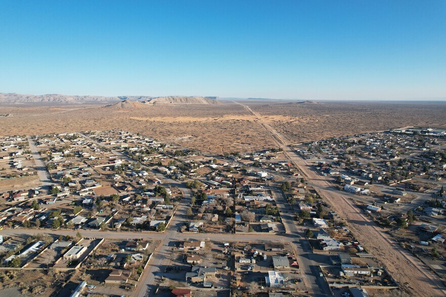 15000 Stacy Ann Dr, El Paso, TX à vendre - Photo de l’immeuble – Image 3 sur 8