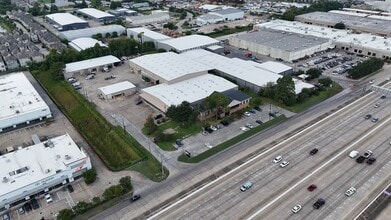 1585 W Sam Houston Pky N, Houston, TX à louer Photo intérieure– Image 1 sur 2