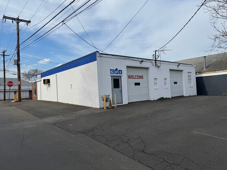 882-886 Boston Post Rd, West Haven, CT à vendre - Photo de l’immeuble – Image 2 sur 30