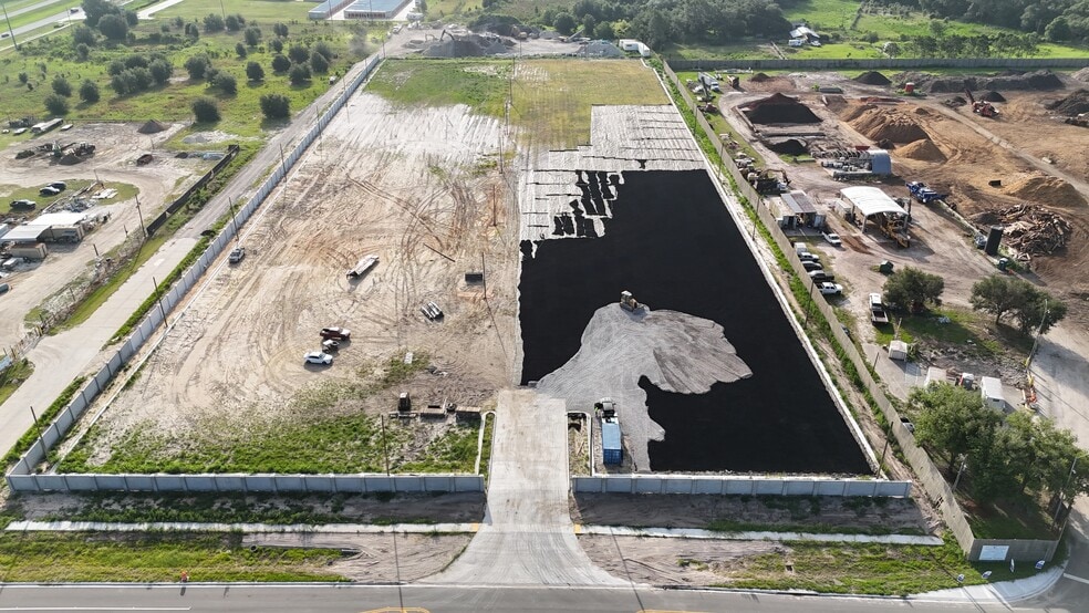 11324 Bellamy Brothers blvd, San Antonio, FL à louer - Aérien – Image 1 sur 2