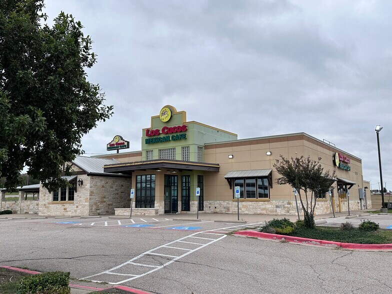 2805 W Loop 340, Waco, TX à vendre - Photo principale – Image 1 sur 19