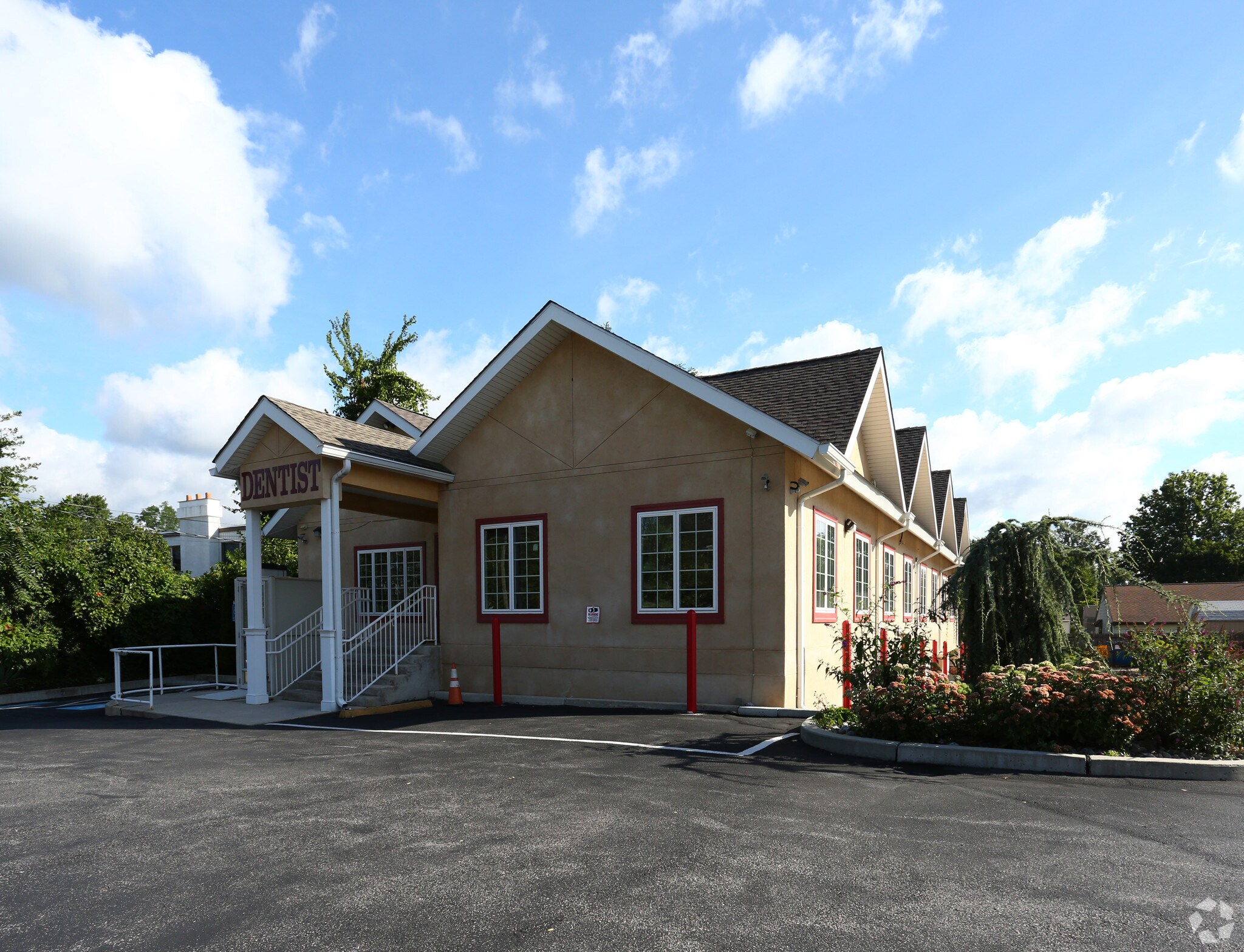 327 Township Line Rd, Elkins Park, PA à vendre Photo principale– Image 1 sur 7