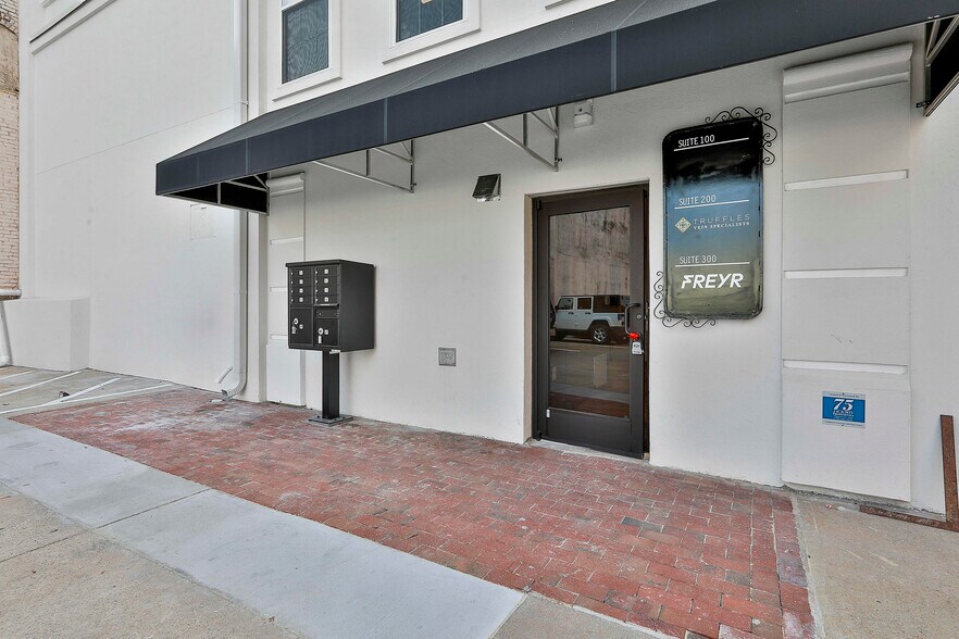 6-8 E Court Sq, Newnan, GA à louer - Photo de l’immeuble – Image 3 sur 13