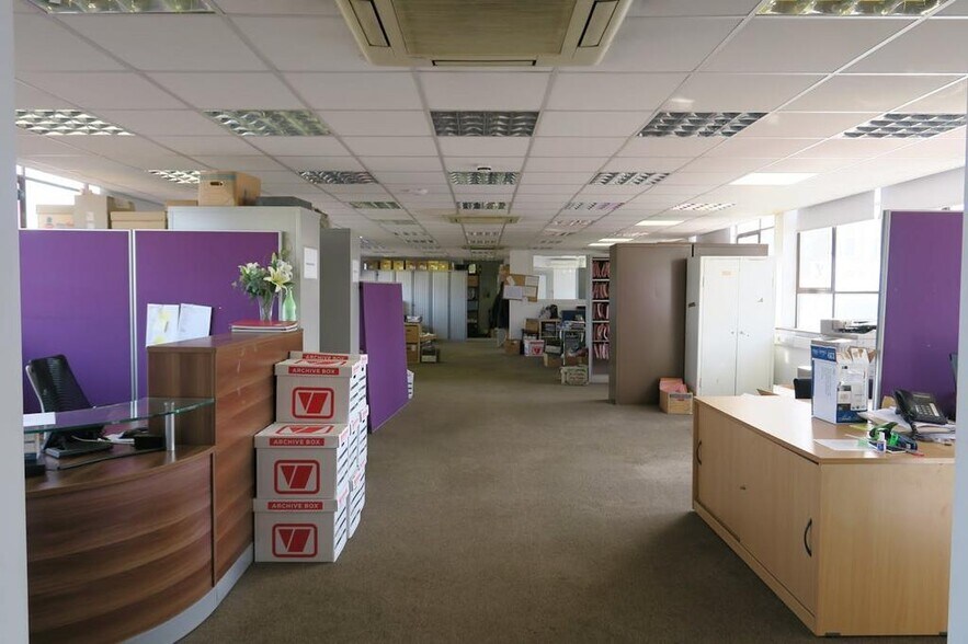 Fourth Way, Wembley à louer - Photo de l’immeuble – Image 2 sur 5