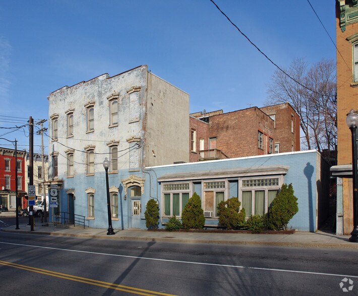 341 Clinton Ave, Albany, NY à louer - Photo de l’immeuble – Image 2 sur 50