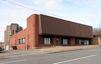 Plus de détails pour 227 N Jefferson St, New Castle, PA - Bureau à vendre