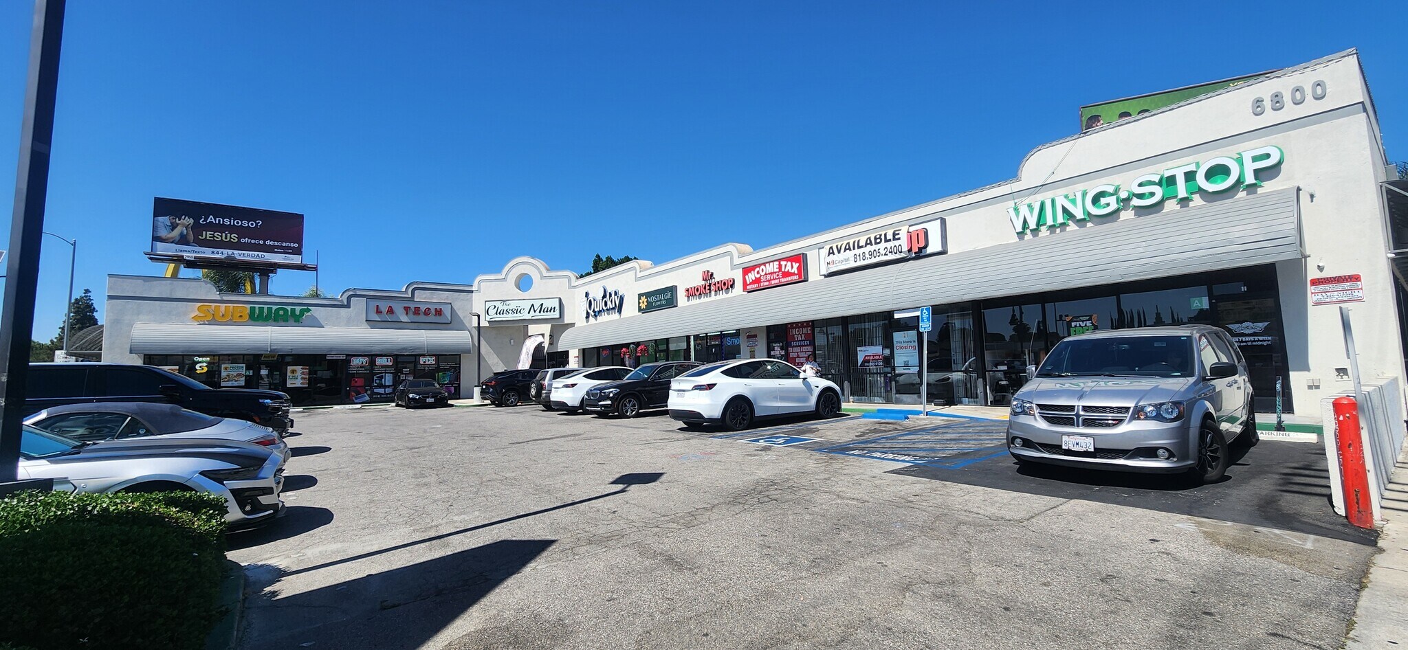 6800 Balboa, Van Nuys, CA à louer Photo de l’immeuble– Image 1 sur 5