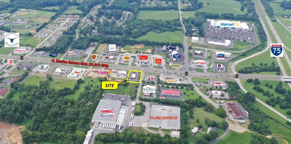 2240 N Charles G Seivers Blvd, Clinton, TN à louer - Photo de l’immeuble – Image 2 sur 6