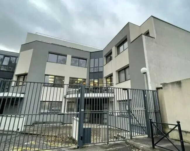 Plus de détails pour Bureau à vendre