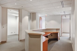 1301 W 22nd St, Oak Brook, IL à louer Photo de l’immeuble– Image 1 sur 9