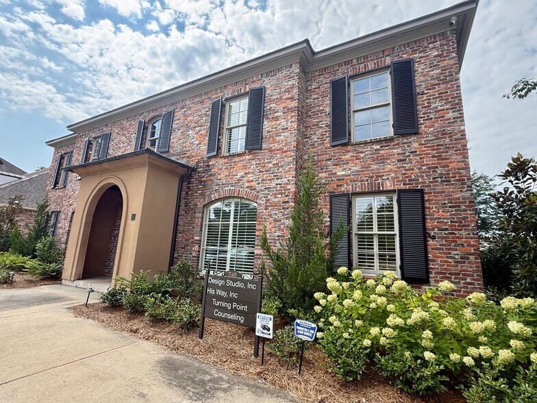 745 Avignon Dr, Ridgeland, MS à louer - Photo de l’immeuble – Image 1 sur 17