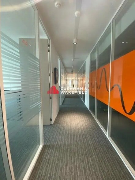 Bureau dans Toulouse à louer - Photo de l’immeuble – Image 1 sur 12