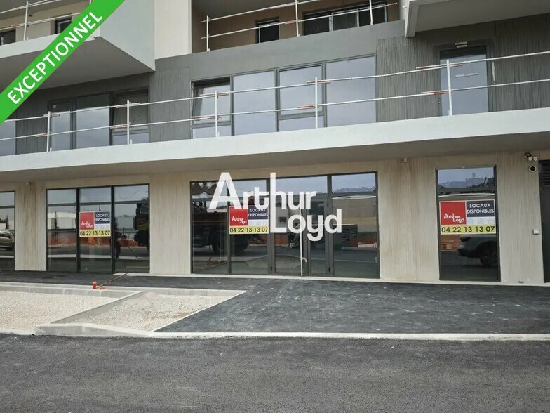 Local commercial dans Saint-Laurent-du-Var à louer - Photo de l’immeuble – Image 1 sur 6