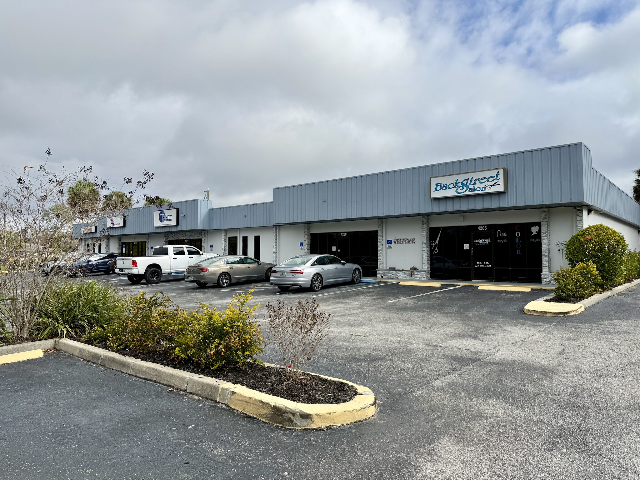 4230 St Lawrence dr, New Port Richey, FL à louer Photo principale– Image 1 sur 9