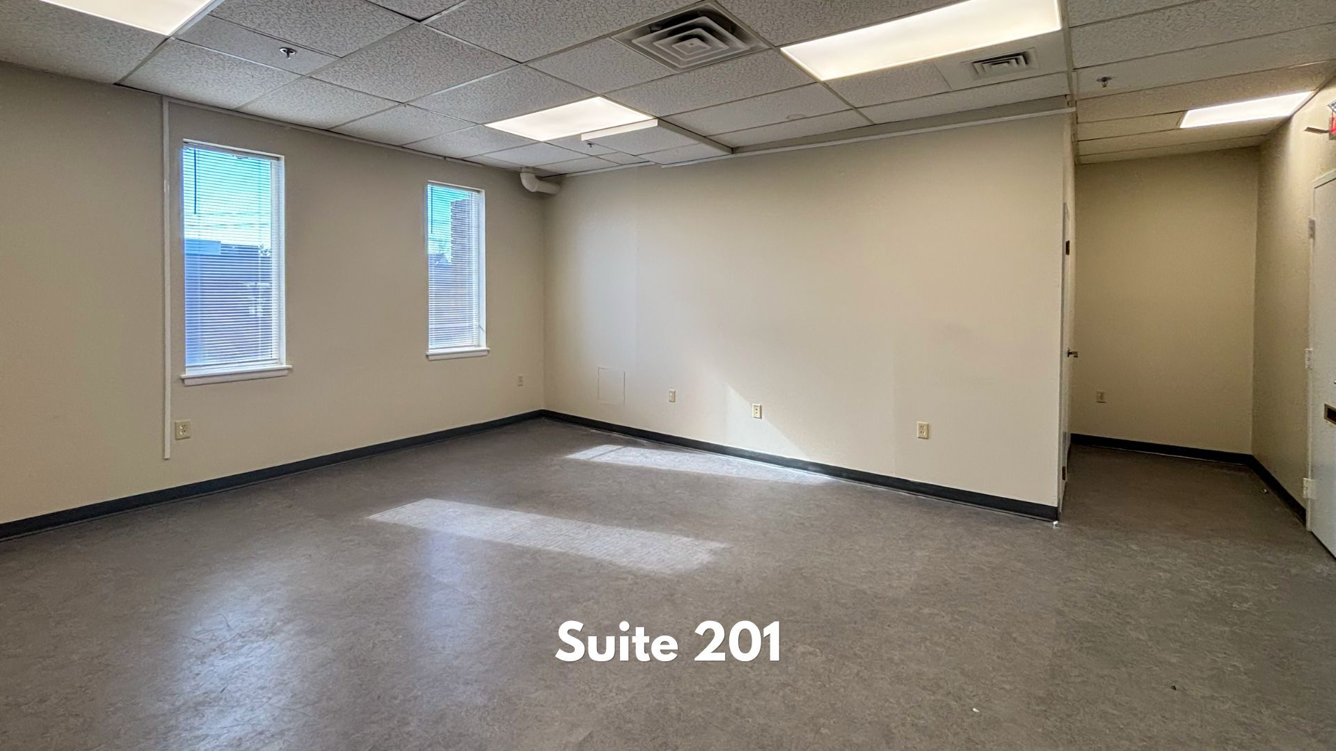 210 Pomeroy Ave, Meriden, CT à louer Photo intérieure– Image 1 sur 25