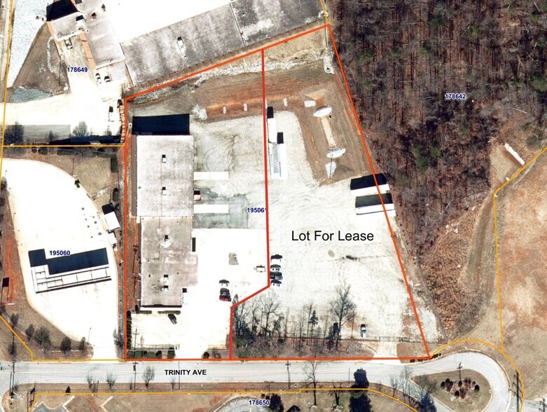 1206 Trinity Ave, High Point, NC à louer - Aérien – Image 2 sur 5